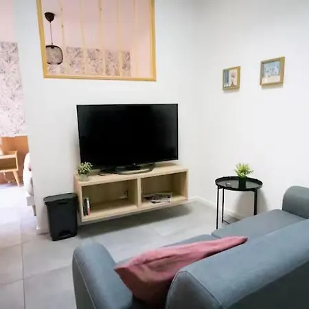 Le Patio Centre Netflix Saint-Jean-dʼAngély